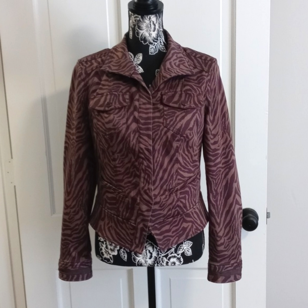 🆕️ 🦓White House/Black Market🦓 - Brown Zebra Print Band Stretch Jacket